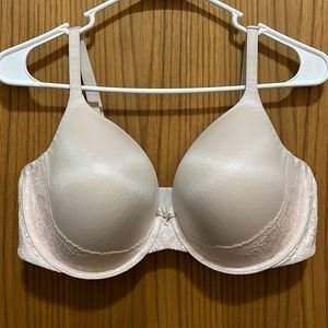Victoria’s Secret ivory bra